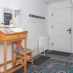 Centrally Located Townhouse In Close To The Pedestrian Street And Within Walking Distance Of The Harbour * إيبلتوفت