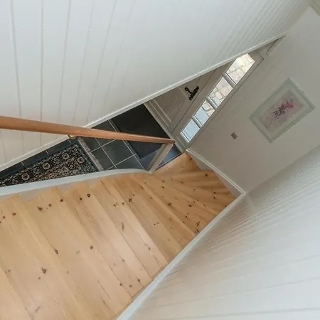 Large Townhouse Centrally Located In Holiday home