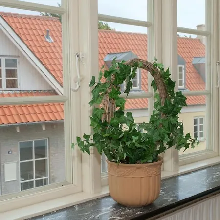 Centrally Located Townhouse In Close To The Pedestrian Street And Within Walking Distance Of The Harbour Ferienhaus *